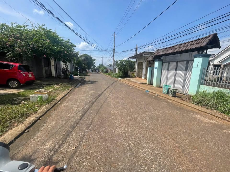 Bán đất vị trí đắc địa gần Nhà Thuốc Như Ý, Buôn Ma Thuột 5,5m x 22m, 2,25 tỷ