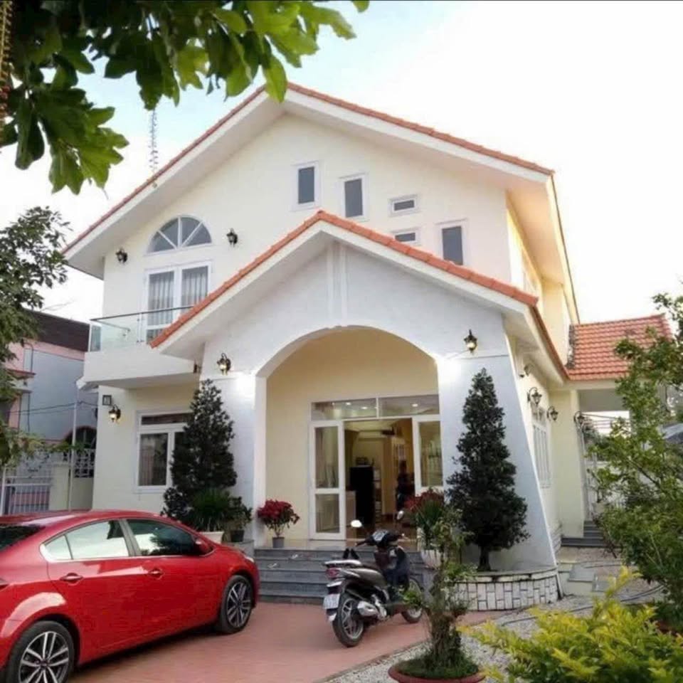 Biệt thự mặt tiền HL11 Giồng Trôm giá chỉ 2,8 tỷ