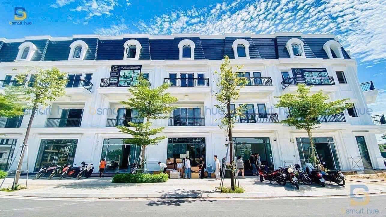 Dinh thự cổ kính giữa lòng Huế, 4 mặt tiền đắc địa, dòng tiền 40 triệu/tháng