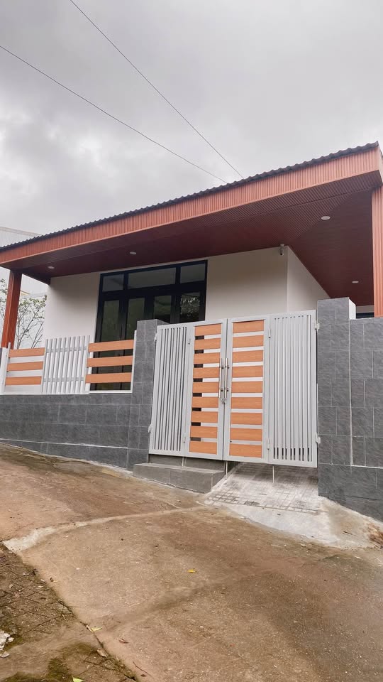 Nhà Minh Mạng, Thủy Xuân 84m2, sổ chính chủ, giá tốt