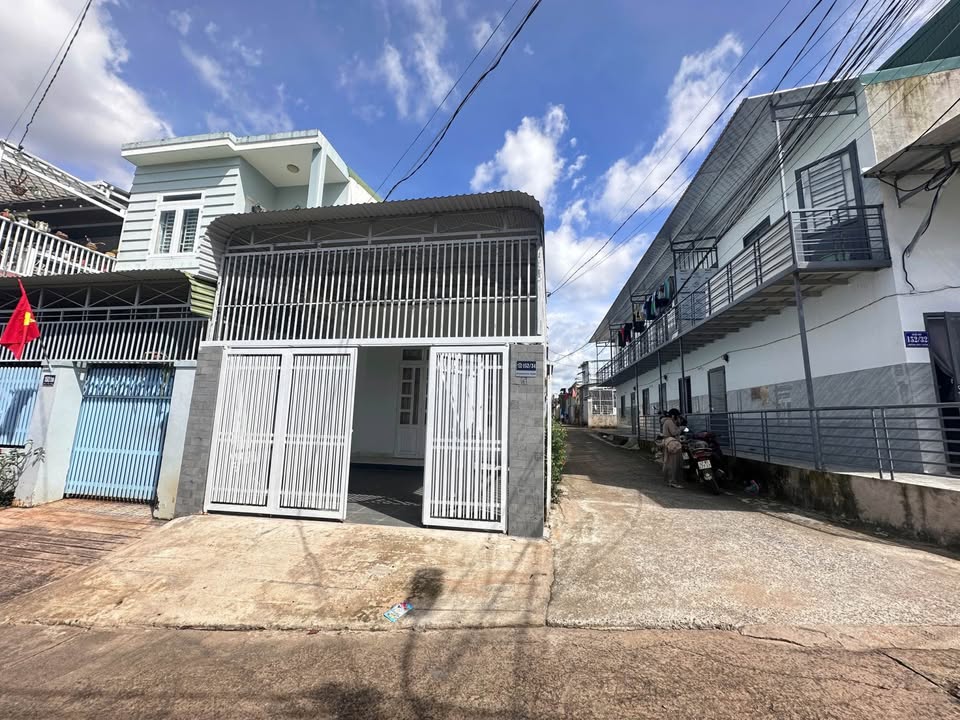 Căn góc 2 mặt tiền Hoàng Hoa Thám giá tốt