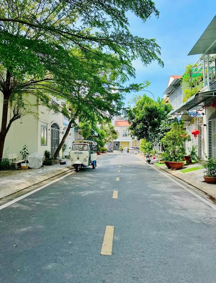 Nhà full nội thất khu Tây Sông Hậu, Long Xuyên, xách vali vào ở ngay