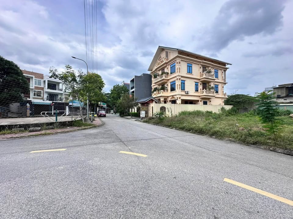 Hai ô liền kề siêu to khổng lồ 186m2, Việt Trì, vừa ở vừa kinh doanh, đầu tư sinh lời đỉnh