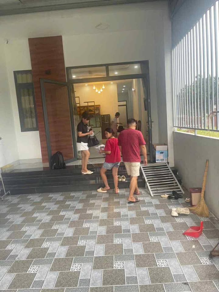 Nhà Phú Lợi, trung tâm thành phố Thủ Dầu Một, đường ô tô, giá tốt