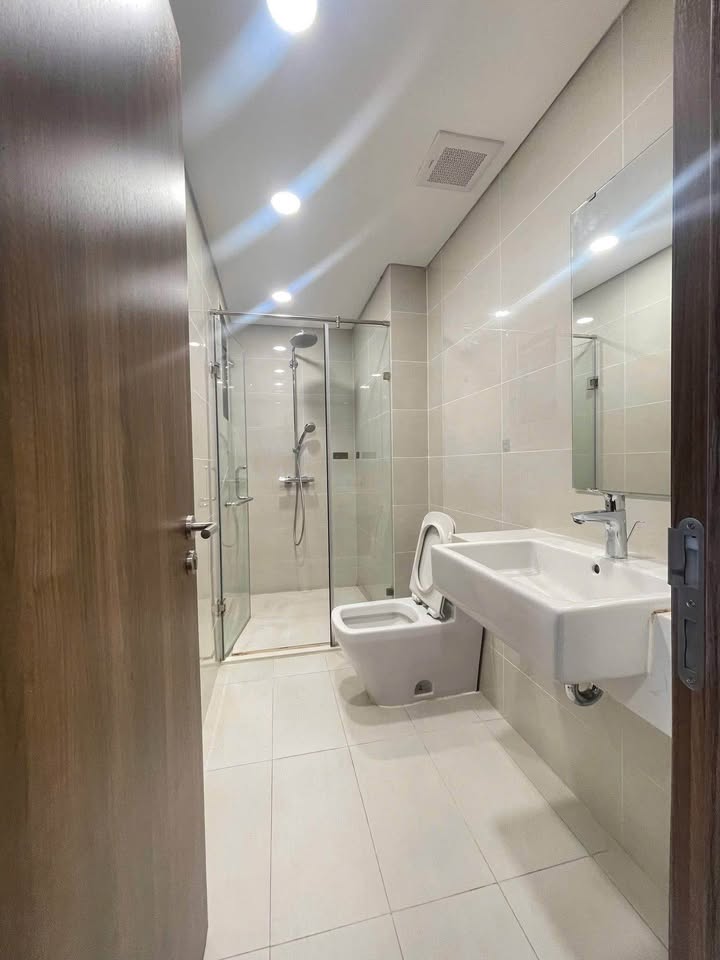 Căn góc Phú Mỹ Hưng, 2 phòng ngủ, 77m2, giá tốt nhất thị trường