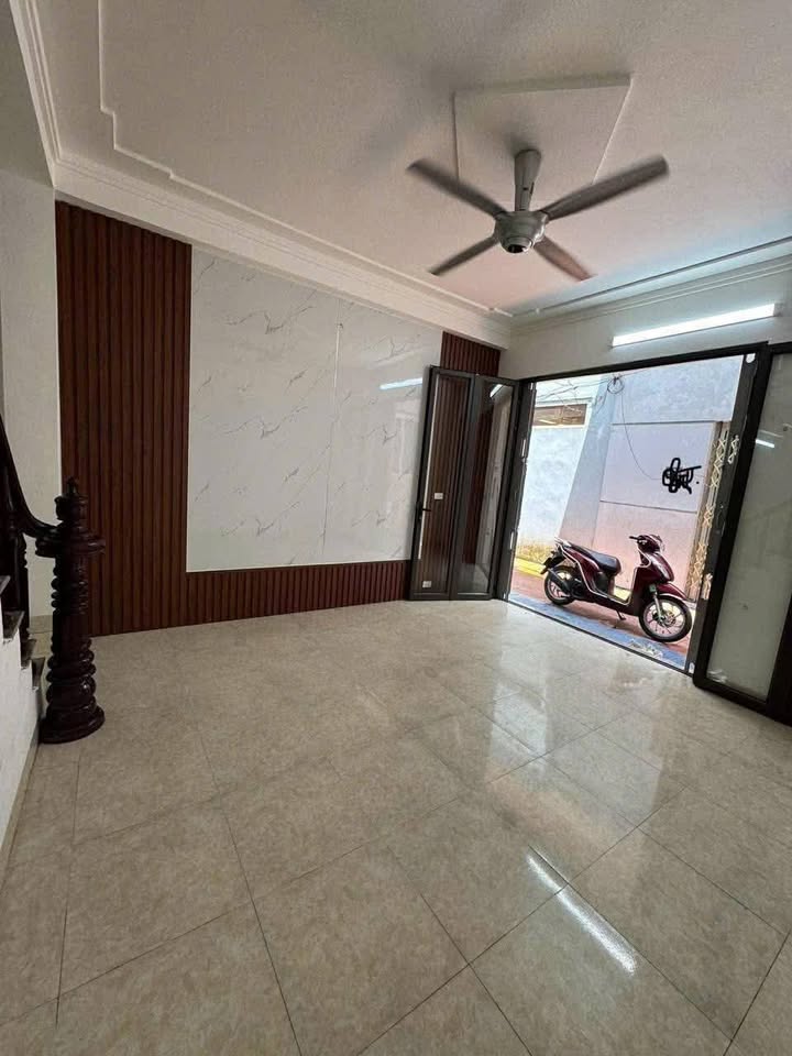 Nhà Trần Huy Liệu 2,5 tầng ấm cúng, đón lộc Tây Bắc