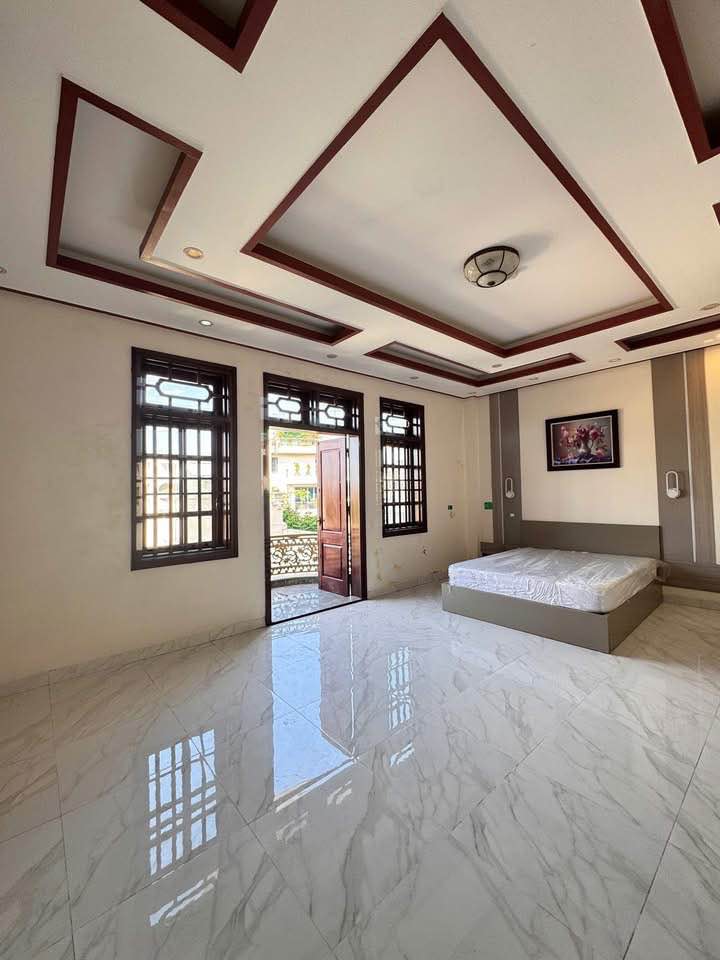 Cho thuê nhà 6 tầng có thang máy, full nội thất gần khu đô Hòa Vượng, Nam Định