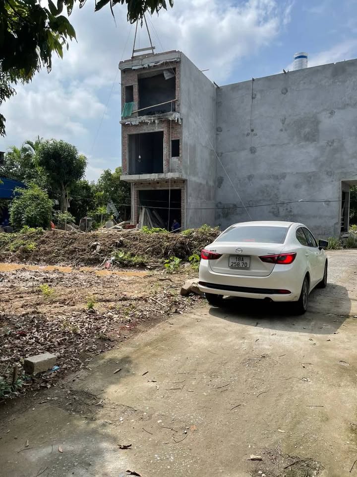 Bán đất 60m2, mặt tiền 4m, hướng Tây Tứ Trạch, ngõ ô tô, gần trung tâm thành phố Nam Định