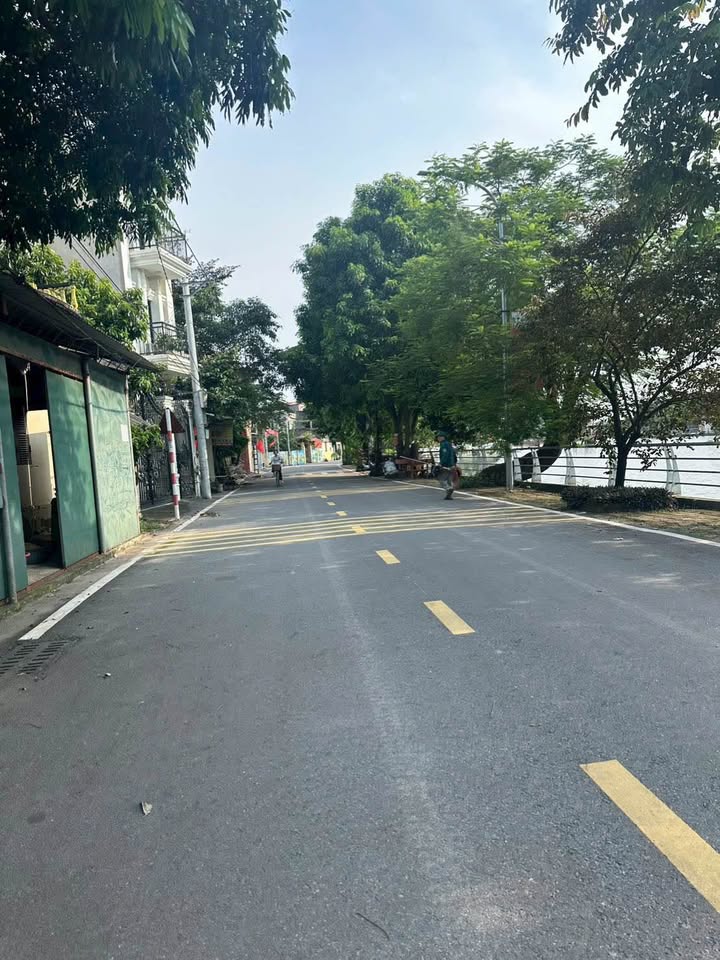 Đất Vọng Ngoại - Phúc Thọ 45m2 view hồ, dân trí cao, sẵn sổ