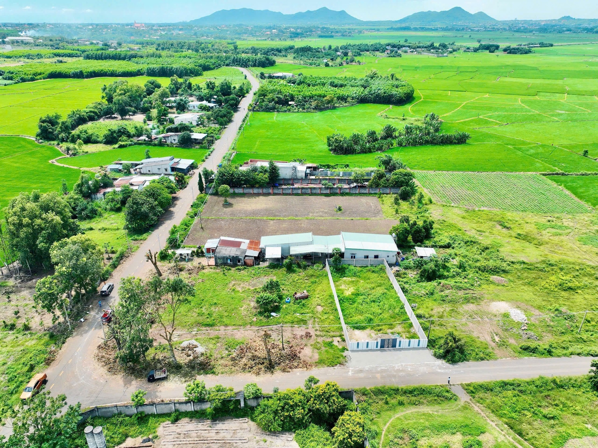 Đất vàng Đất Đỏ 500m2 view đồng lúa, gần biển Phước Hải, giá hời