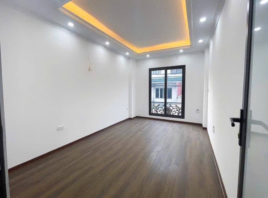 Siêu hiếm nhà Hưng Phúc, Hoàng Mai, 41m2, 5 tầng, 6 phòng ngủ, cơ hội vàng cho nhà đầu tư
