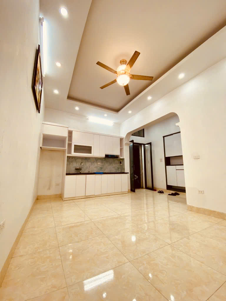 Nhà Trần Khát Chân 33m2, 4 tầng, ngõ ô tô, gần đại học