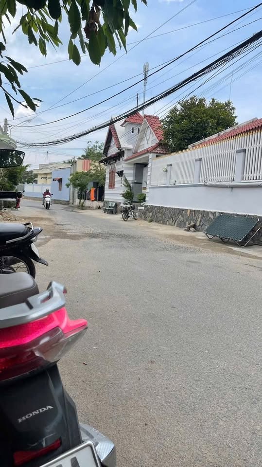 Bán đất mặt tiền đường Trịnh Hoài, Phan Rang, Tháp Chàm, 103m², hướng Đông