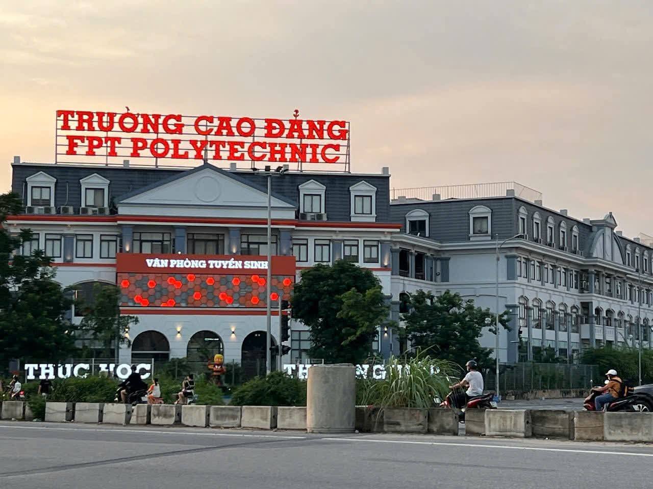 Chung cư mini Phương Canh lô góc, 3 thoáng, ô tô vào nhà, thang máy, full đồ xịn sò