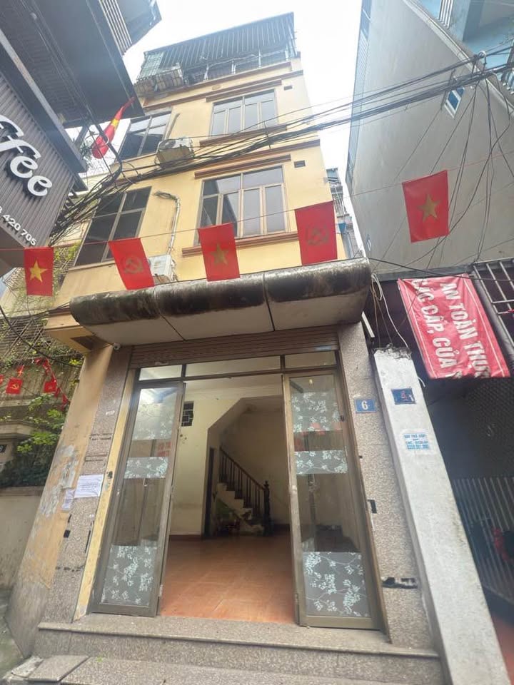 Nhà Cầu Giấy 30m² x 4 tầng, mặt ngõ ô tô, kinh doanh đa ngành