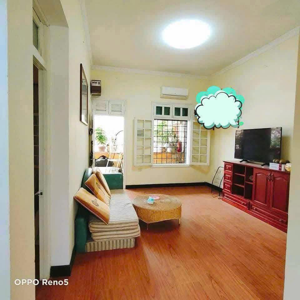 Tổ ấm 2 tầng, 2 phòng ngủ, 100m2, tại Giáp Bát, Hà Nội