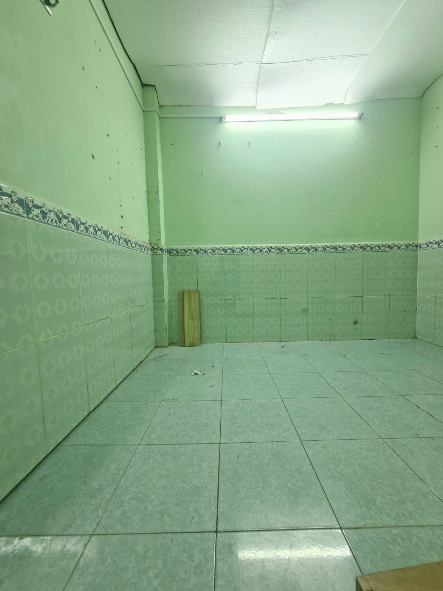 Cần cho thuê gấp căn nhà xinh xắn tại hẻm xe hơi đường Tân Chánh Hiệp, Quận 12