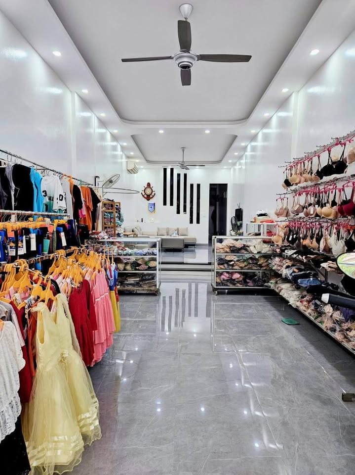 Cơ hội sở hữu ngay căn nhà 2,5 tầng tọa lạc tại đường Quy Hóa, phường Kim Tân, thành phố Lào Cai