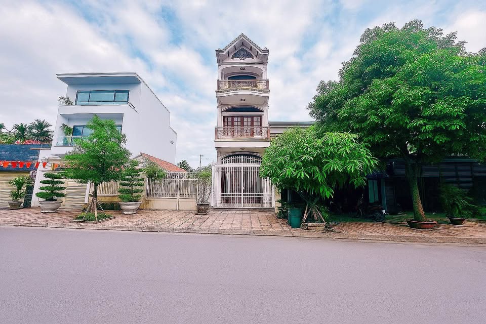 Cơ hội vàng sở hữu nhà 3 tầng vị trí đắc địa gần Hồ Bến Do, Cẩm Phả