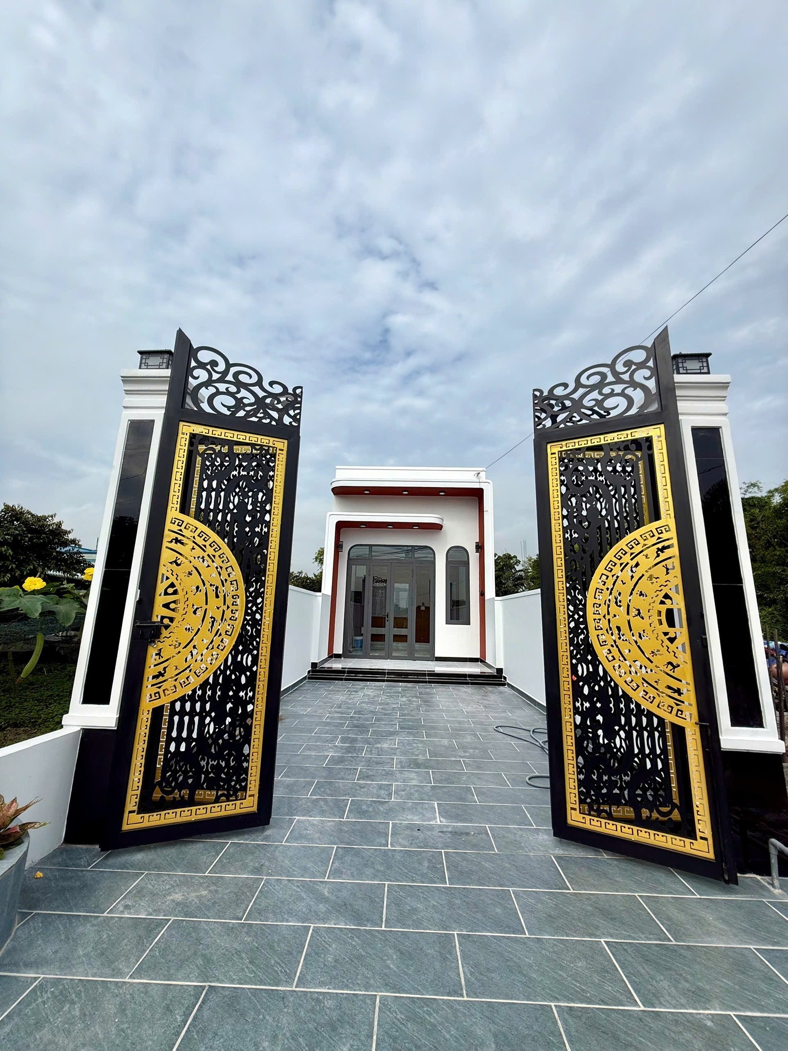 Nhà cấp 4 mặt tiền chùa Thiên Mụ, Tây Ninh, sổ hồng riêng, diện tích 192,8m2