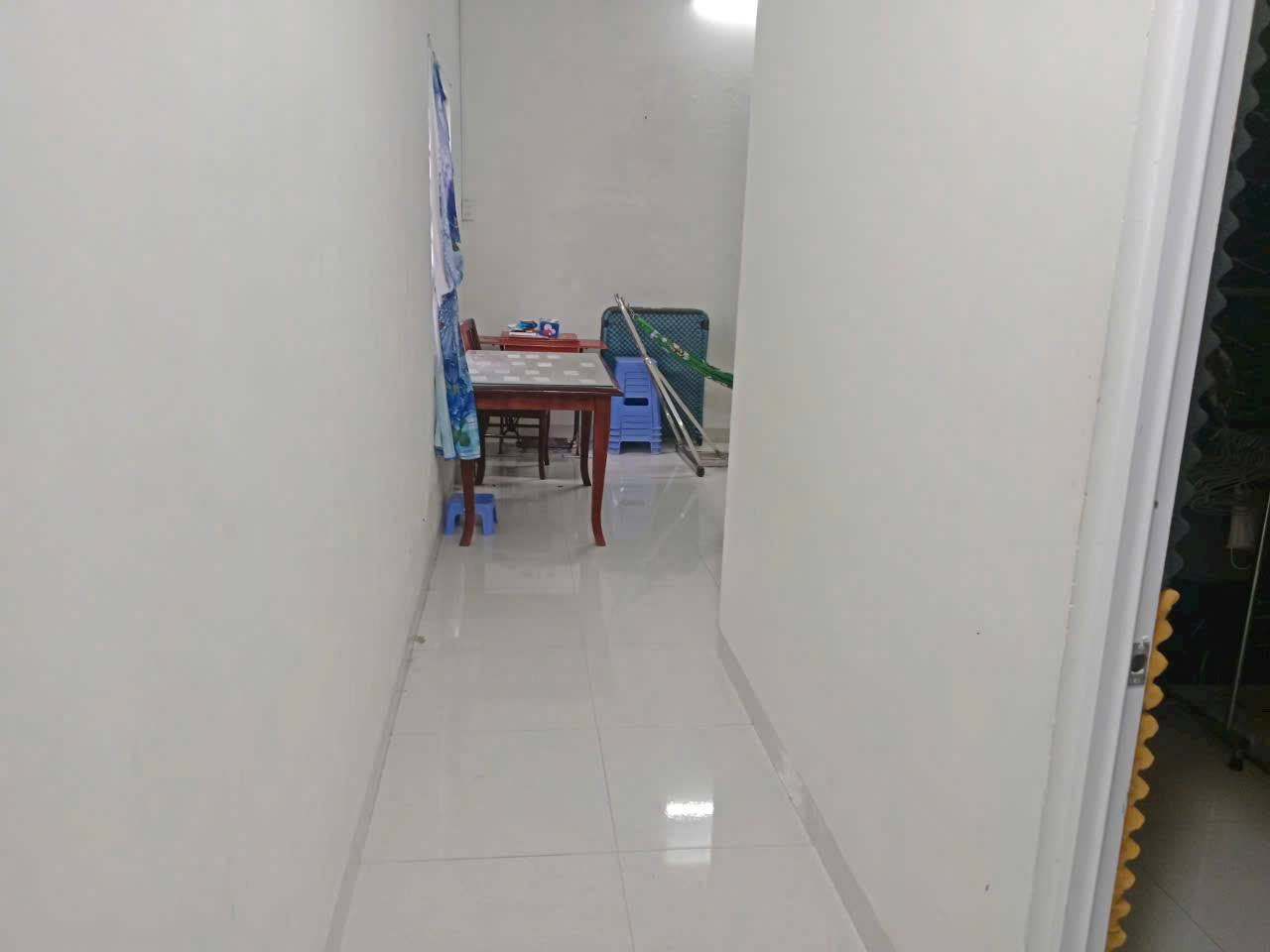 Nhà cấp 4 xinh xắn, gác lửng kiên cố, ô tô tới tận cửa, giá chỉ nhỉnh 1.5 tỷ