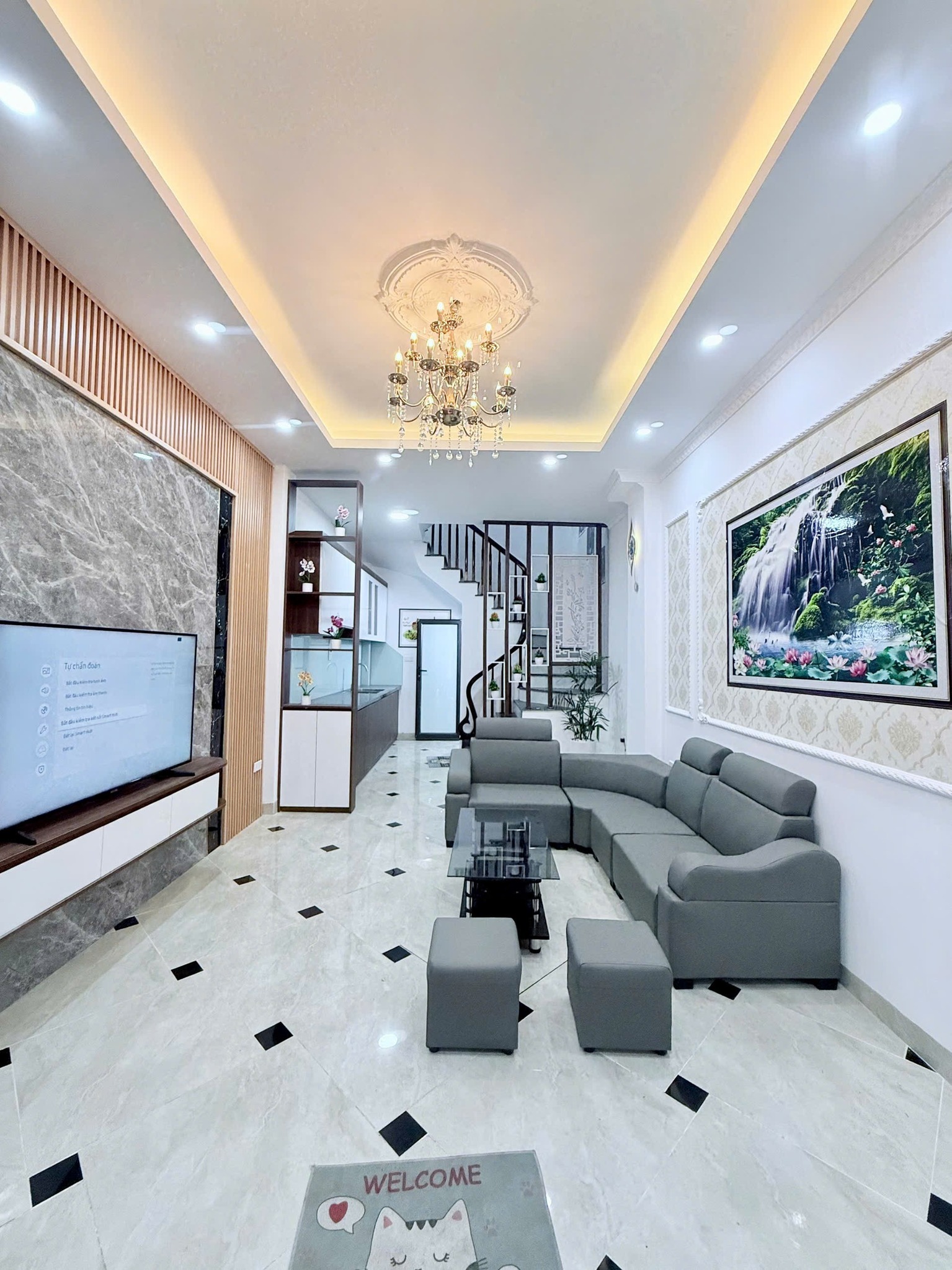 Nhà 5 tầng mới xây, gần Ngã 5 Hà Trì - Tiện ích đầy đủ, giá yêu thương