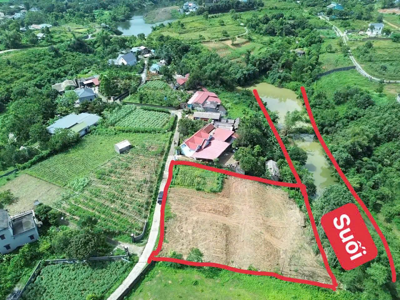 Đất nền 2100m2 view núi, bám suối tại Lương Sơn, Hòa Bình, giá chỉ hơn 2 triệu/m2