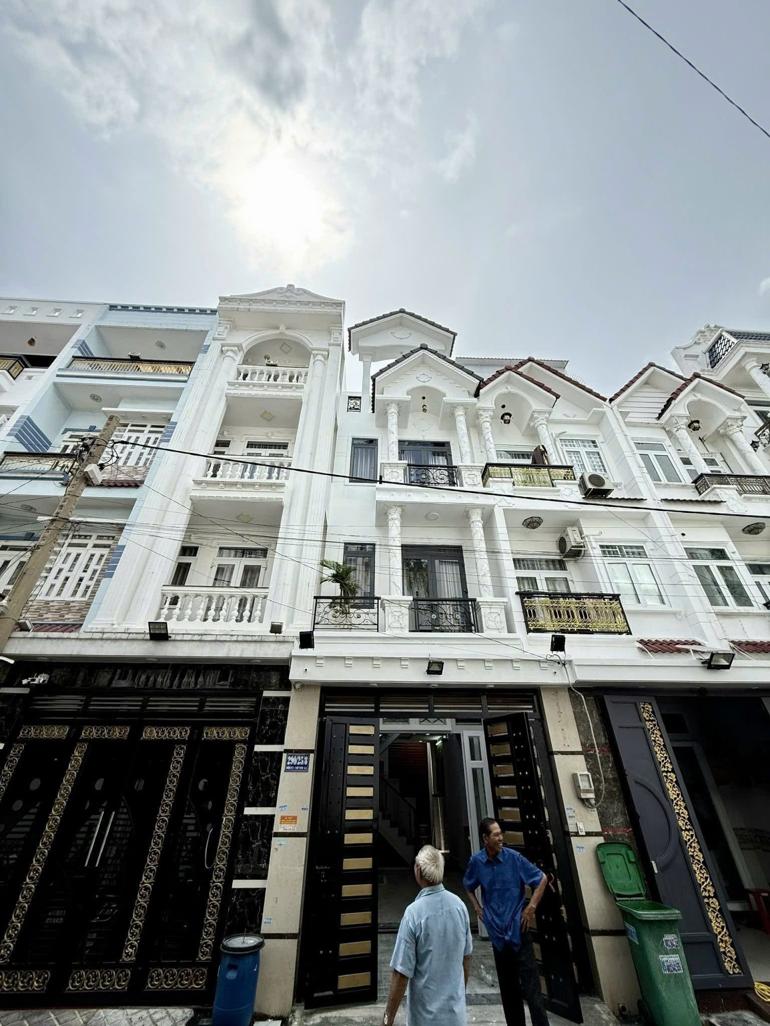 Siêu phẩm nhà phố 4m x 14m vừa cập bến Quận 12, sẵn sàng đón chủ nhân mới