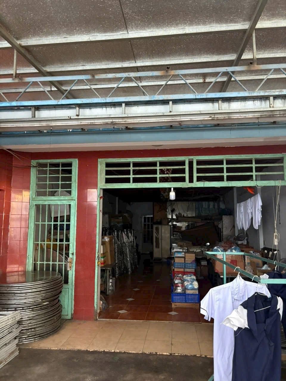 Sở hữu ngay nhà Trung Mỹ Tây, Quận 12, diện tích khủng, đường nhựa 6m