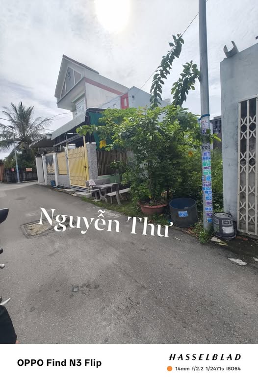 Đất vàng mặt tiền đường nhựa, kinh doanh sầm uất - sổ riêng 40m2