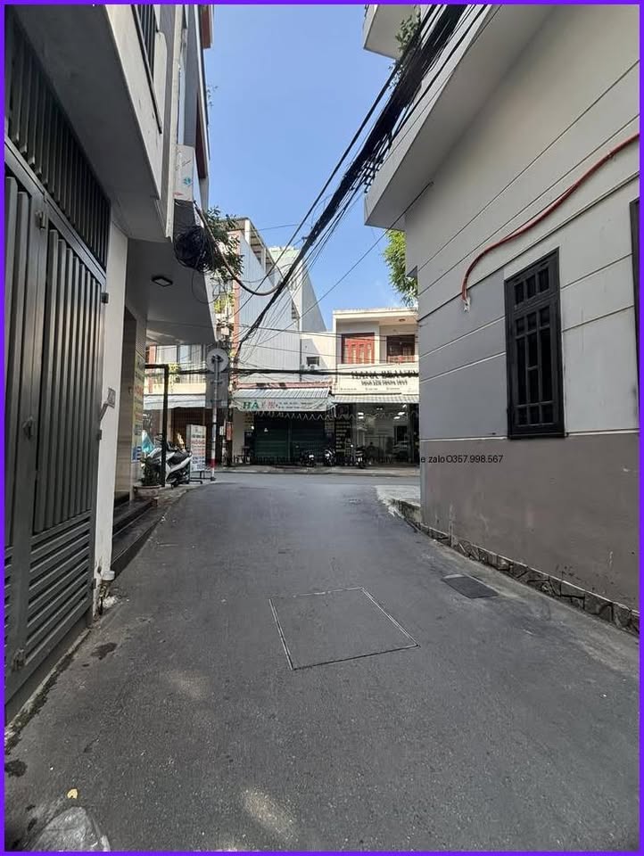 Nhà 2,5 tầng Cù Chính Lan, 3 phòng ngủ full nội thất, kiệt ô tô, dòng tiền 16 triệu/tháng, giá tốt