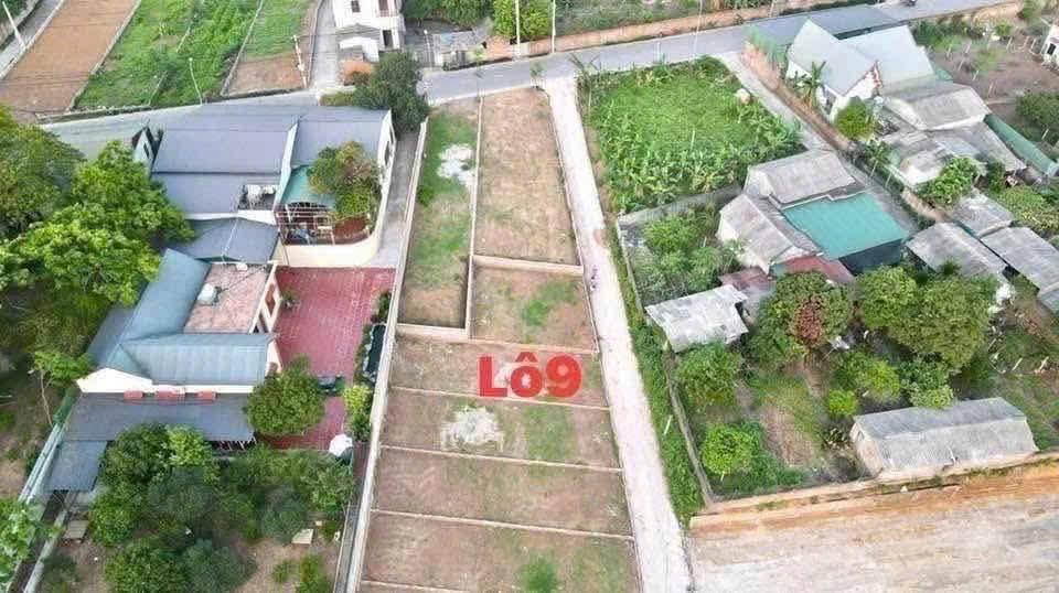 Cắt lỗ sâu lô đất 100m2 full thổ cư, mặt tiền rộng tại trung tâm Ngọc Nhị, Ba Vì