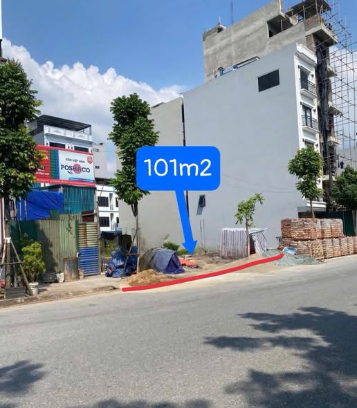 Đất 101m2 trung tâm thị trấn, đối diện công viên, giá nhỉnh 1,5 tỷ