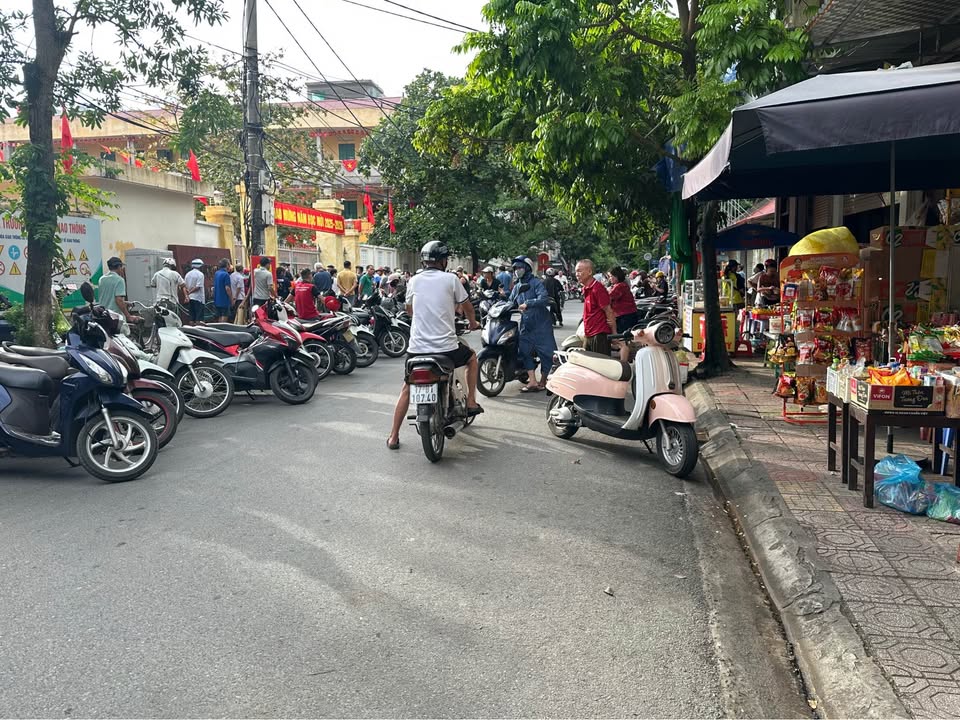 Nhà 4 tầng kinh doanh trung tâm, giá hời chỉ hơn 3 tỷ