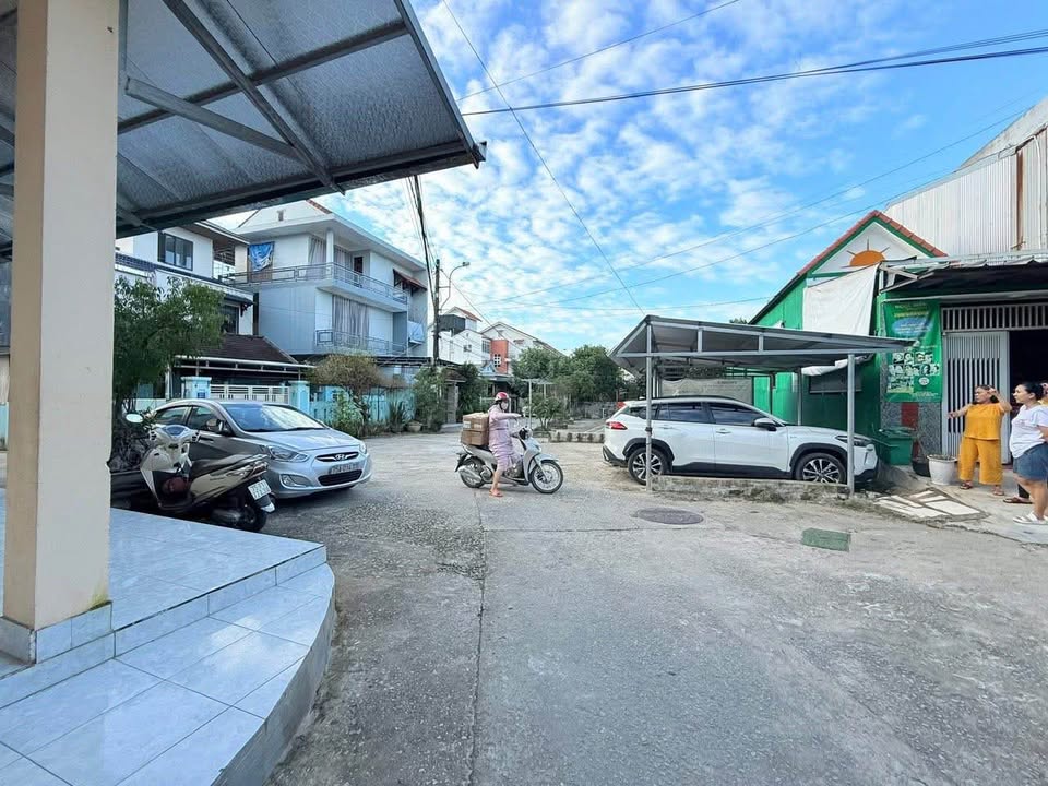 Cần bán duy nhất một lô đất kiệt ô tô rộng 3,5m, gần trường Chính Trị, thuộc tỉnh Thừa Thiên Huế