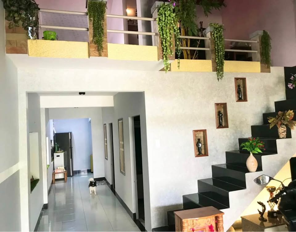 Nhà cấp 4 kiên cố, 2 ngủ, có sân ô tô tại Đông Bình, Tuy Hòa