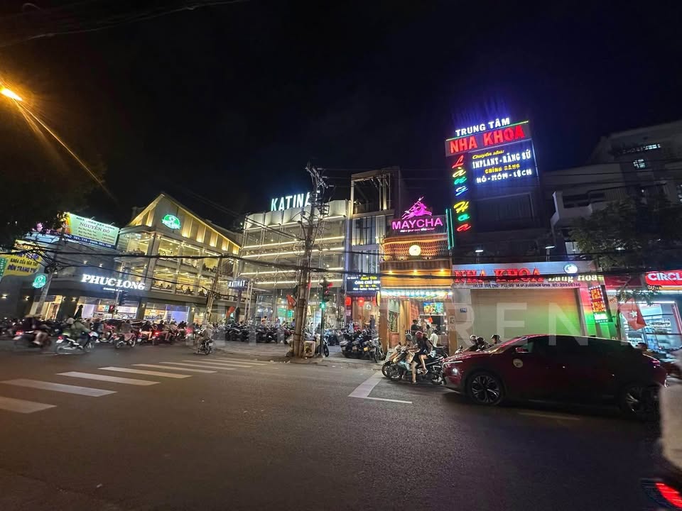 Căn hộ dịch vụ 5 tầng thang máy 17 phòng full nội thất, hẻm xe hơi Nguyễn Văn Khối, Gò Vấp