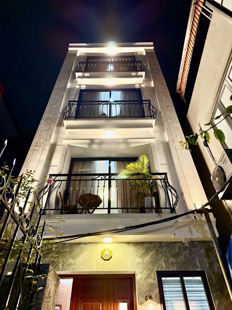 Nhà 4 tầng Xuân Phương, ô tô đỗ cửa, sổ đỏ nở hậu hút tài lộc