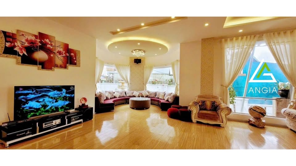 Biệt thự sân vườn Đông Tĩnh - Mái Thái 4 tầng, 1000m² đất, view thung lũng Đà Lạt - 40 tỷ