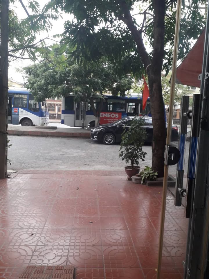 Nhà tầng 1 mặt tiền Chu Văn An, ô tô đỗ cửa, kinh doanh bao cháy