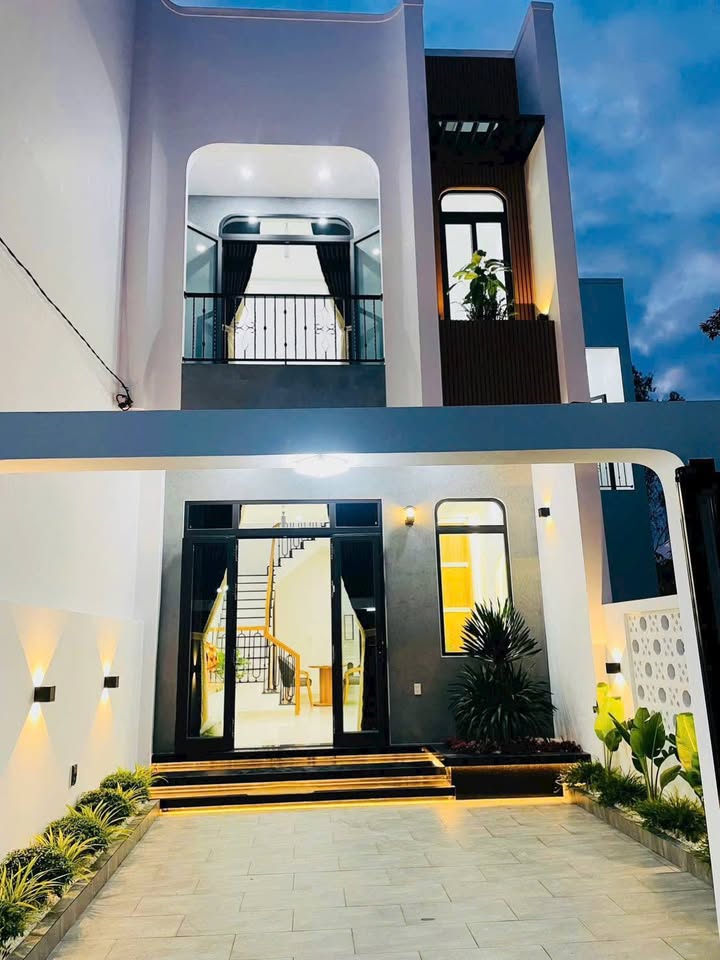 Nhà 2 tầng sân vườn Thích Tịnh Khiết, Thuỷ Xuân, Huế giá siêu yêu