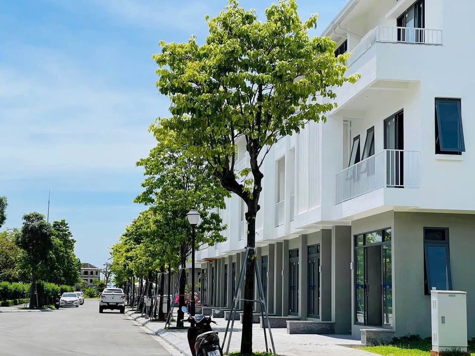 Nhà phố 3 tầng EcoGarden, an cư lạc nghiệp giá tốt