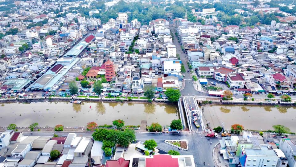 Siêu phẩm mặt tiền Kho Dầu, diện tích 4m x 17,5m, full thổ cư đang chờ chủ mới rước về dinh