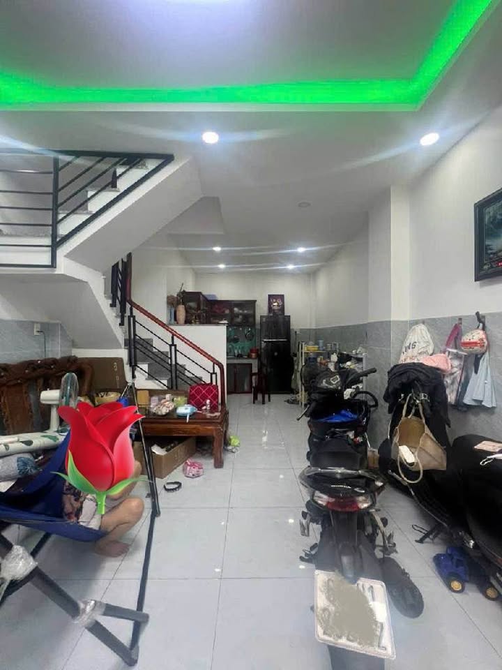 Tổ ấm bình yên - Nhà 2 lầu, 4.1x8m, Tân Thắng, Tân Phú - Sổ hồng hoàn công đủ