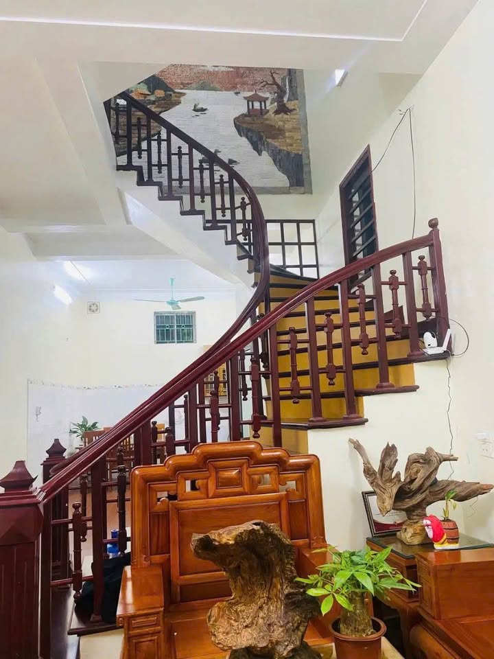 Nhà 3 tầng chính chủ cần bán tại phường Vạn An, thành phố Bắc