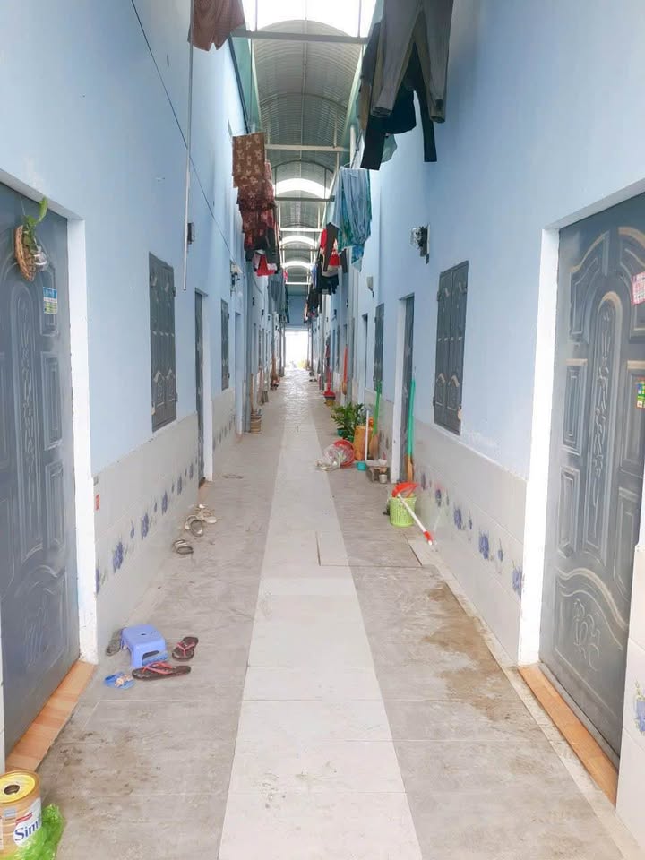 Nhà trọ 20 phòng, 2 ki-ốt đắc địa gần khu ng nghiệp Tân Đức, Long An, 7,5 tỷ