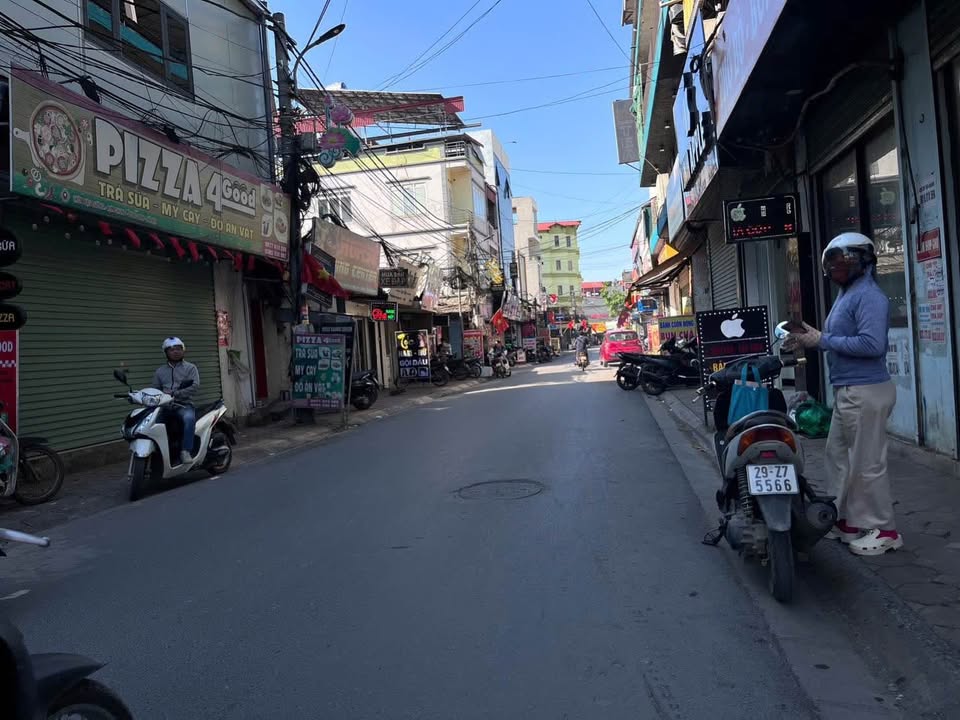 Bán đất 42m² gần Cầu Thượng Cát, 5m ra ô tô tránh, sổ đỏ sẵn sàng