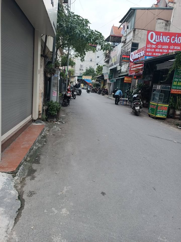 Biệt thự sân vườn Xuân La, Tây Hồ - Ngõ ô tô, 28 tỷ