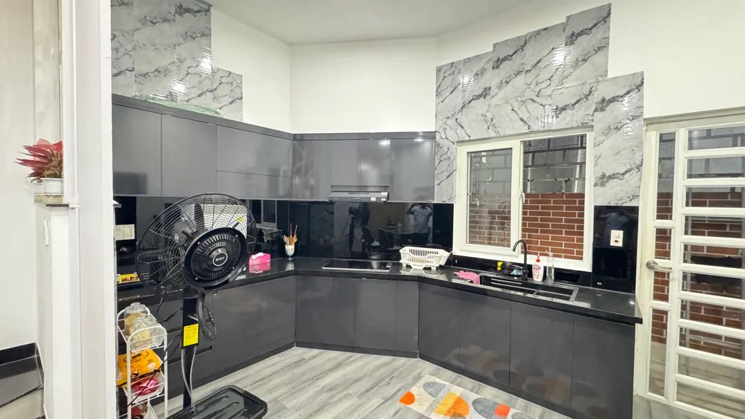 Nhà 3 tầng Hòa Cường Bắc, mặt tiền 7,5m, gara ô tô, kinh doanh đỉnh