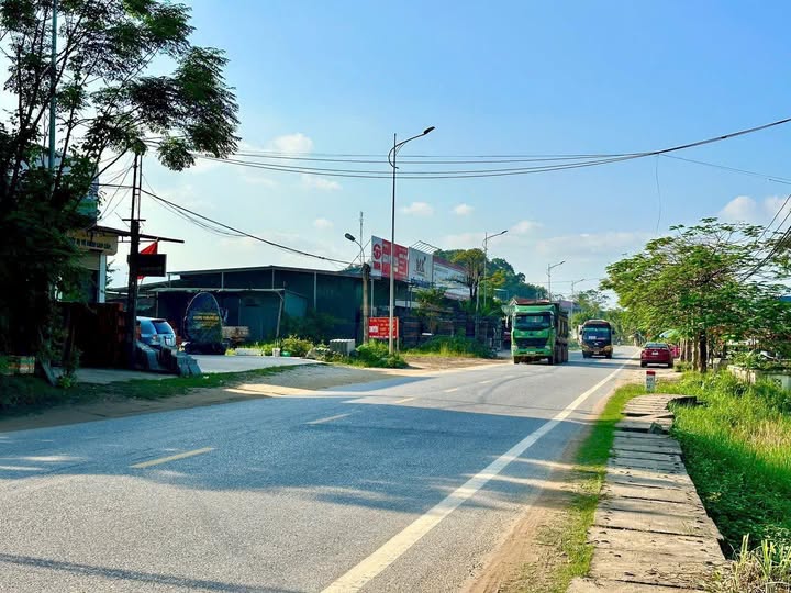 Siêu phẩm mặt đường QL2C, Vĩnh Phúc - Giá iu thương